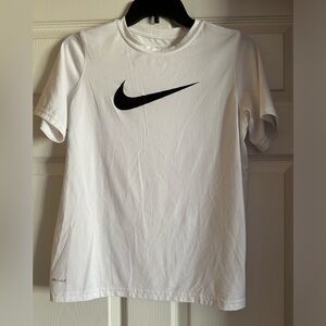 Kids xl Nike shirt